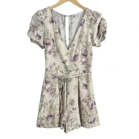American  Eagle Floral Romper Wrap Front Cream Playsuit Cottage Core Size XS - Picture 5 of 16